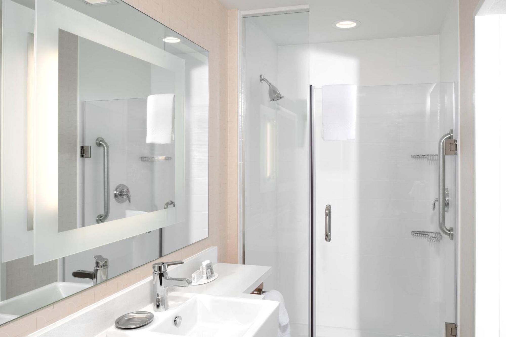 Springhill Suites By Marriott Wichita Airport Εξωτερικό φωτογραφία